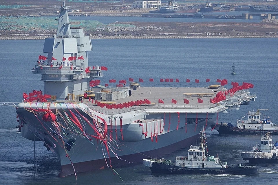 Китайские авианосцы вышли в море на фоне возможного визита Пелоси на Тайвань