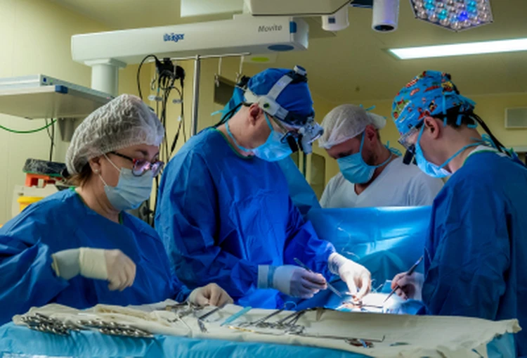 Челябинские врачи установили биопротез на сердце девочки с повреждениями аортального клапана