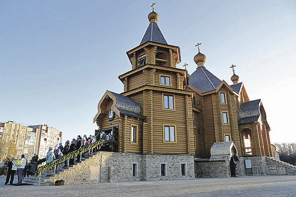 Восстановленный храм в Горловке.