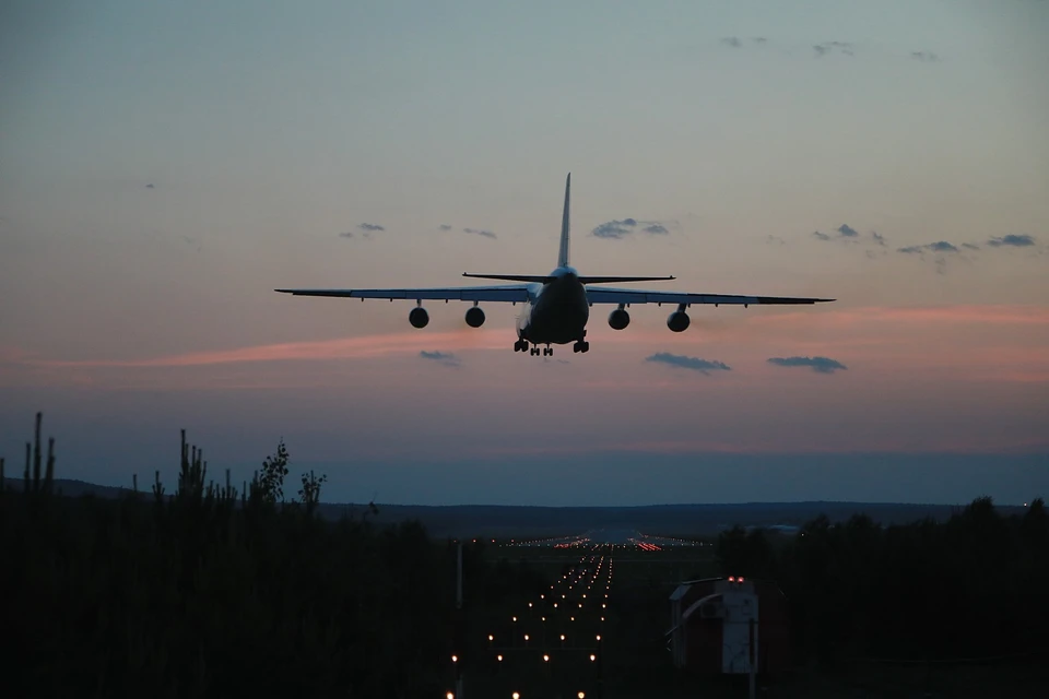 В Красноярске экстренно сел самолет, летевший из Москвы в Южно-Сахалинск