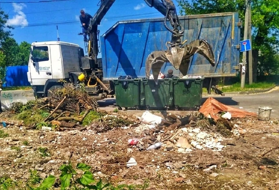 В донской столице остается большое количество юрлиц, которые сопротивляются заключению договоров на вывоз мусора. Фото: пресс-служба администрации Ростова.