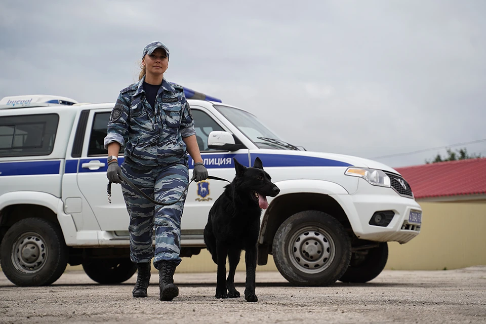 Полиция продолжает искать пропавших.