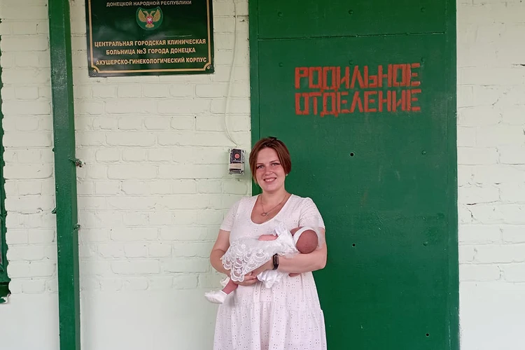 Чудо в Донбассе: как жизнь поднялась средь взрывов и осколков
