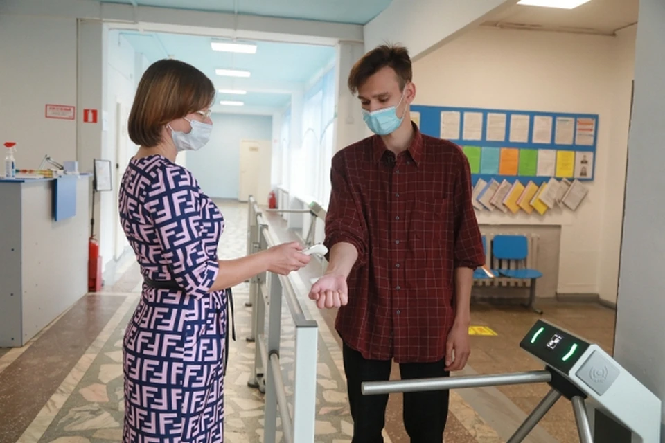 В прошлом году на входах в уфимские школы работали медицинские инспекторы из числа студентов-медиков