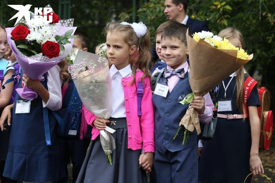 Школьники челябинска сегодня. Первоклашки запись в первый класс. Школа 20 Челябинск. С 1 класса заветного дети. Топ 100 школ России 2021.