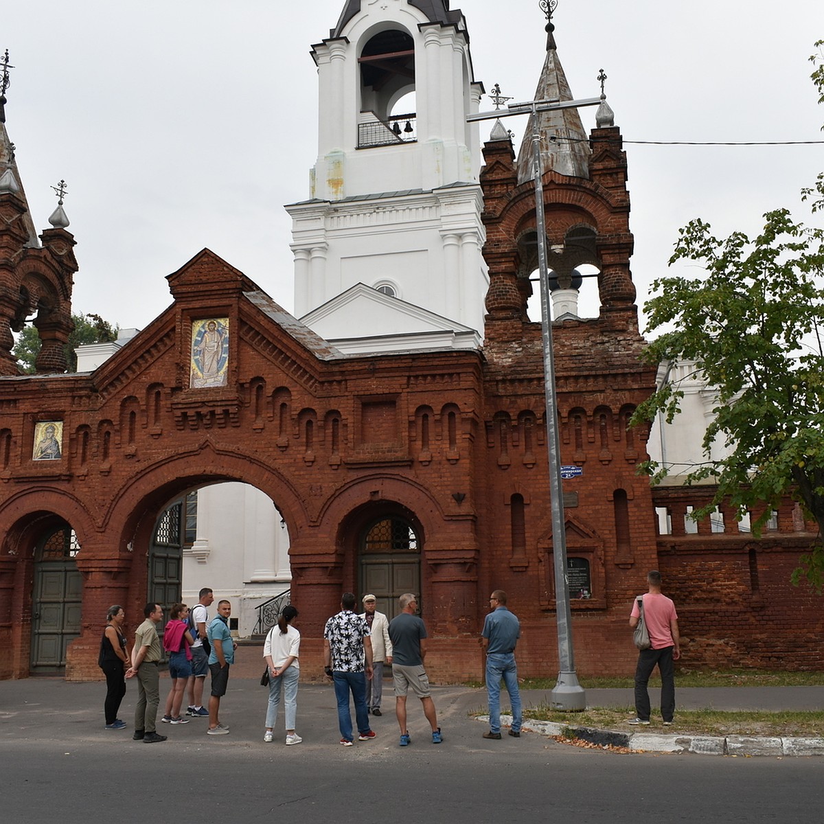 Рязанский банк спрятал в Подмосковье клад из слитка и серебряных монет -  KP.RU