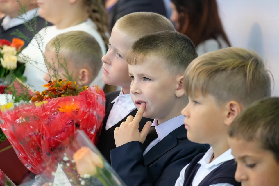 67 тысяч первоклассников отправились в школы в Петербурге 1 сентября