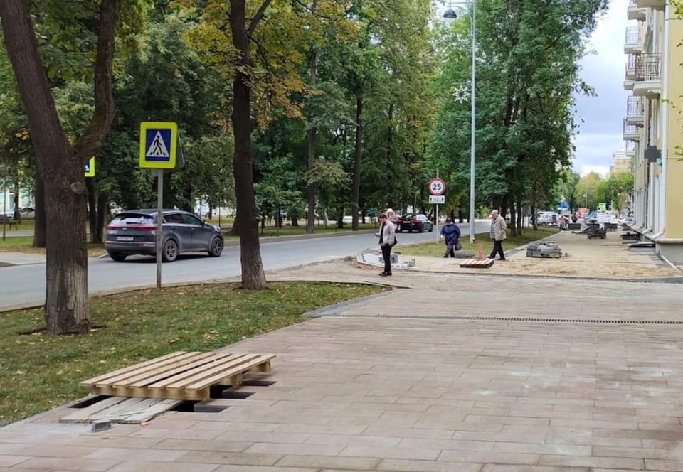 Тихий компрос пермь. Благоустройство сквера Пермь. Московская аллея. Аллея Пермь.