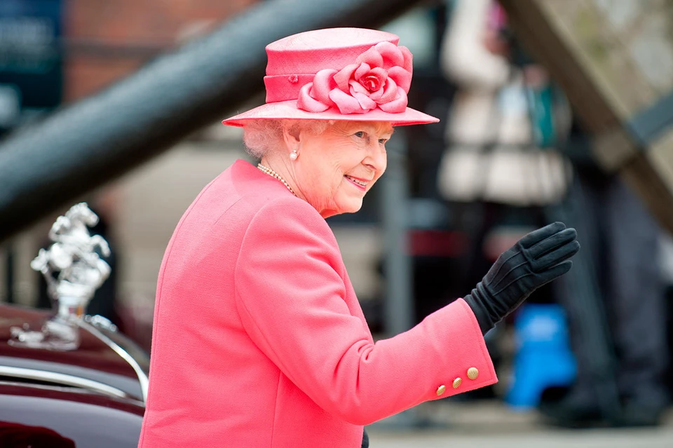 По сравнению с другими монархами, британская королева Елизавета II – не так уж и богата