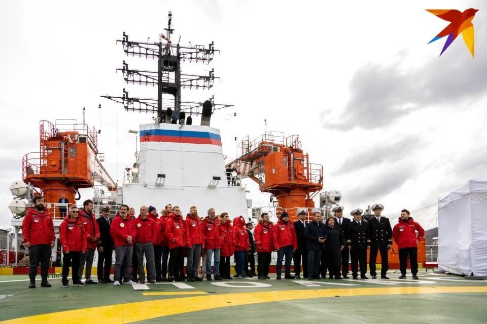 Около 30 ученых будут участвовать в экспедиции "Северный полюс-41".