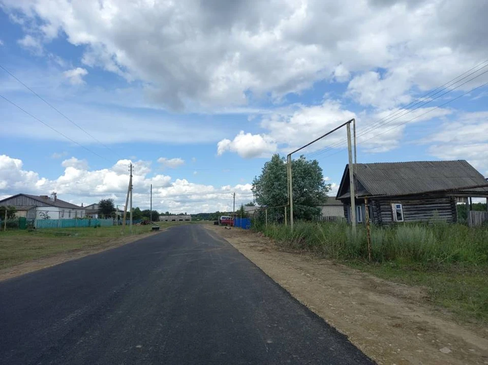 Дороги к населенным пунктам продолжают ремонтировать по нацпроекту «Безопасные качественные дороги».