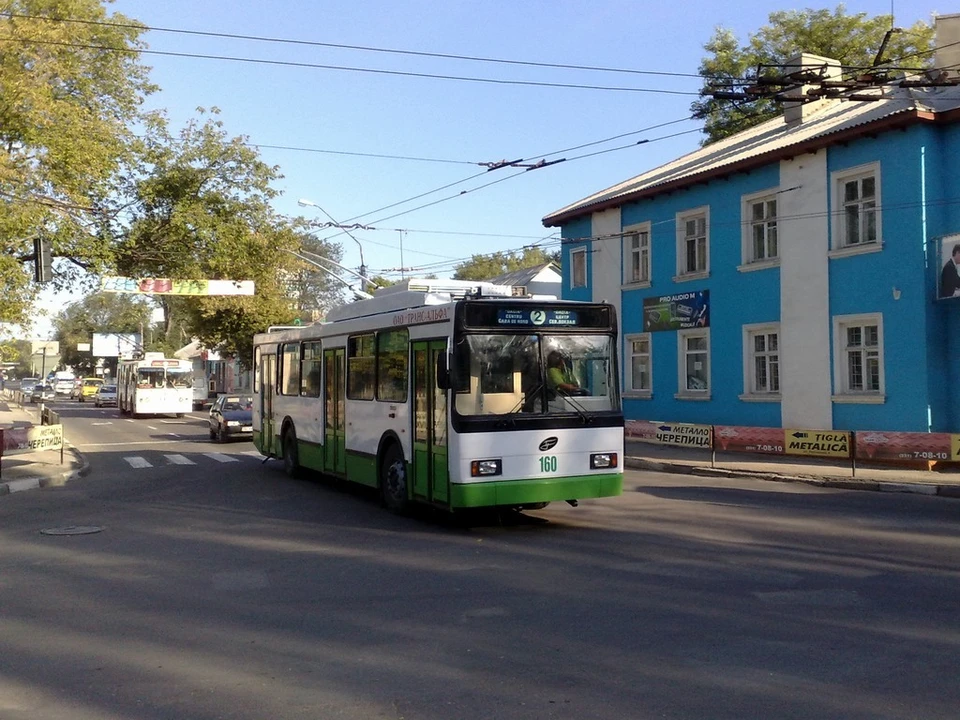 Троллейбус в Бельцах.