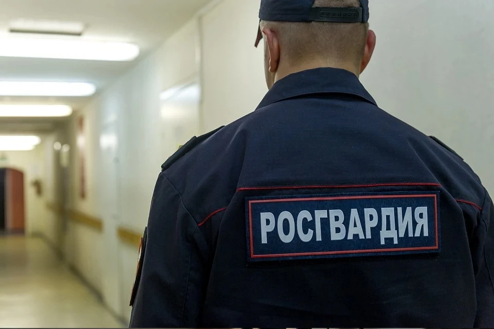 Мужчина с 70 граммами мефедрона попытался скрыться от полицейских в лесу в Вешняках