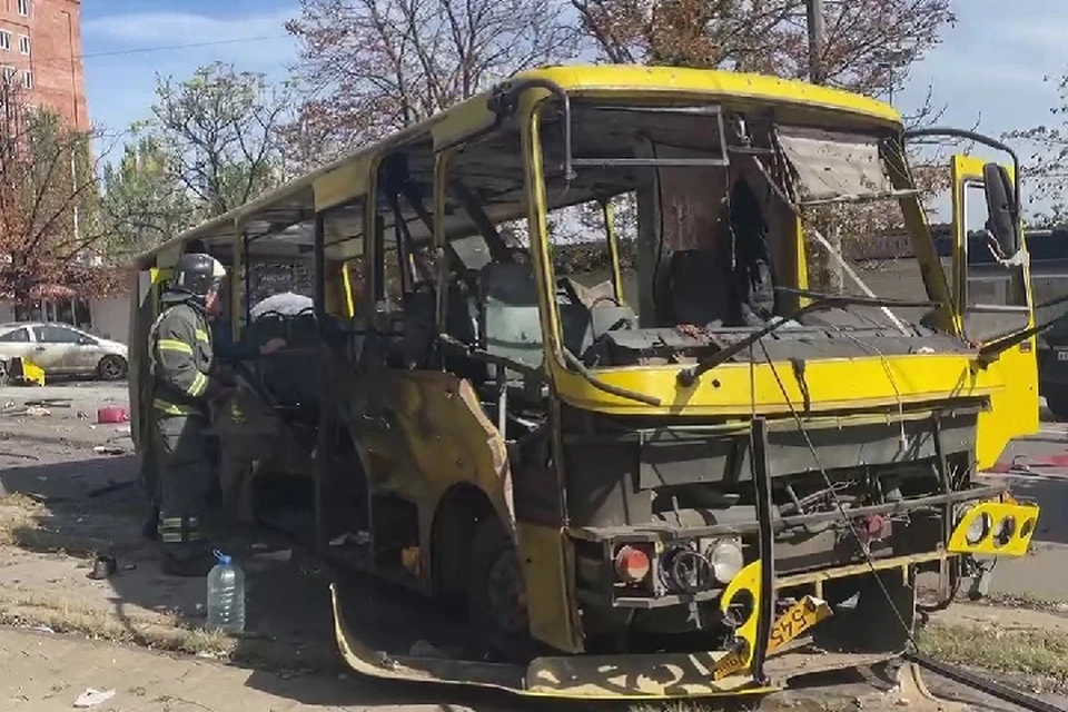 По предварительным данным при обстреле Крытого рынка погибли как минимум 5 человек. Фото: t.me/dnronline