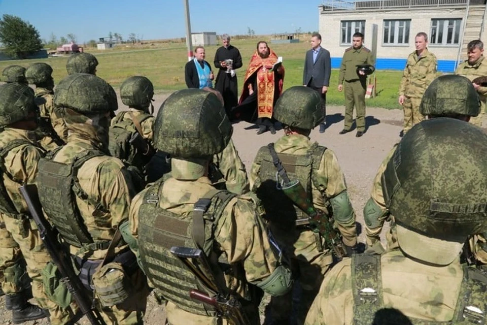 Воины получили благословение Русской православной церкви. Фото: сайт правительства РО