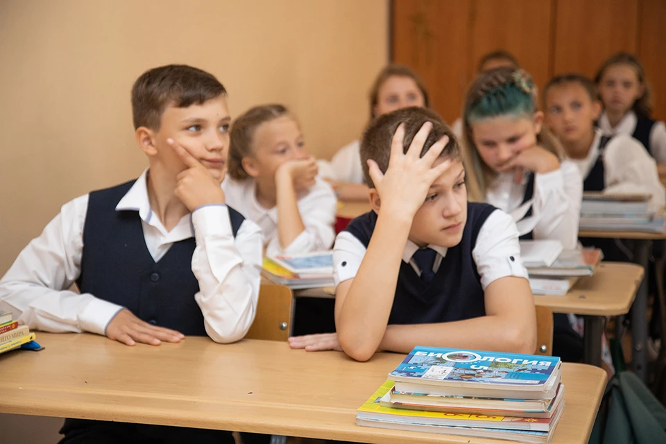 Путин подписал федеральный закон о "золотом стандарте" школьного образования.