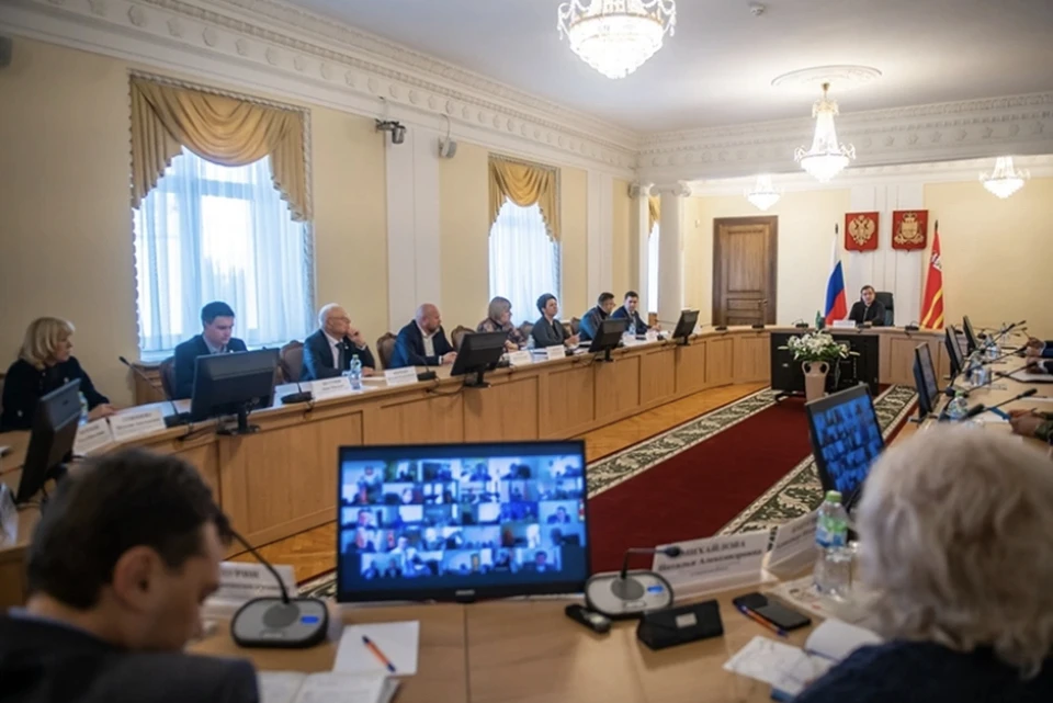 В администрации Смоленской области обсудили проблемные вопросы частичной мобилизации. Фото: страница губернатора Алексея Островского.