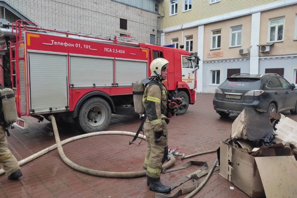 На место выезжали четыре пожарных расчета. Фото: ГУ МЧС по Кировской области