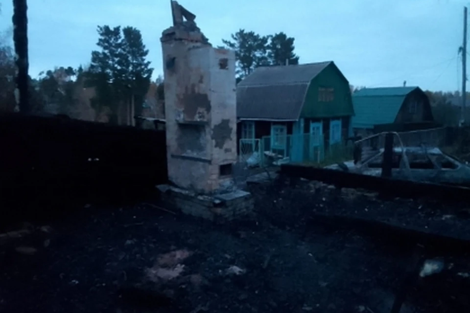 Под Красноярском на сгоревшей даче нашли тело его хозяина. Фото: СК