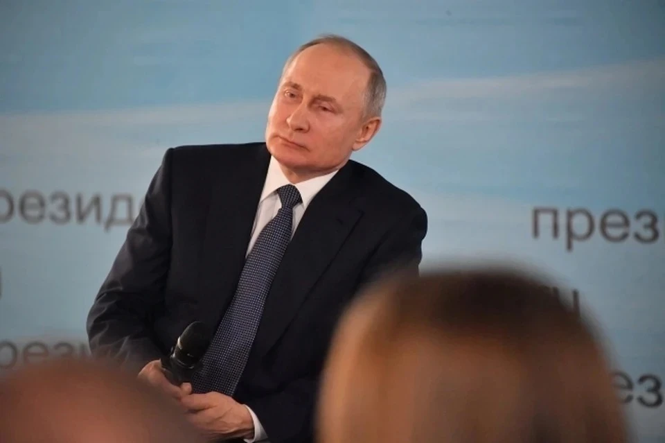 Президент России Владимир Путин наградил двух медиков из Башкирии почетными званиями