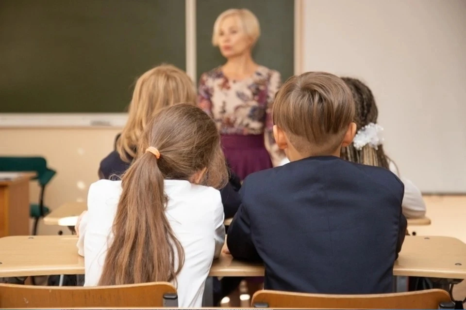 Учительницу из Москвы, угрожавшую ученику-аутисту, отстранили от работы