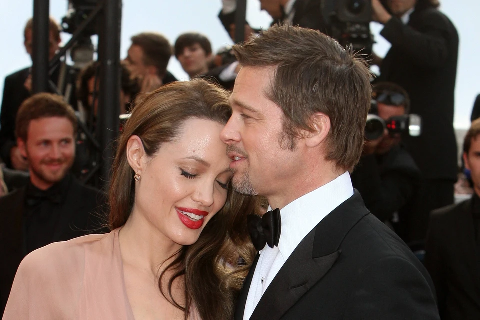 Джоли подала на развод с Питтом в 2016 году.