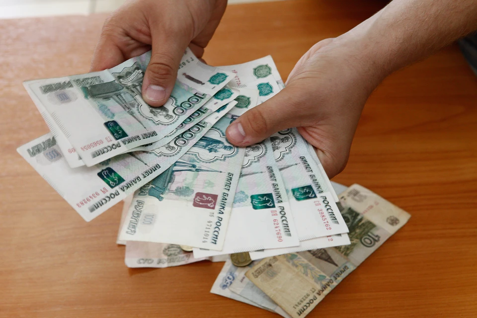 Сумма долга за месяц увеличилась на 12,6 млн рублей.