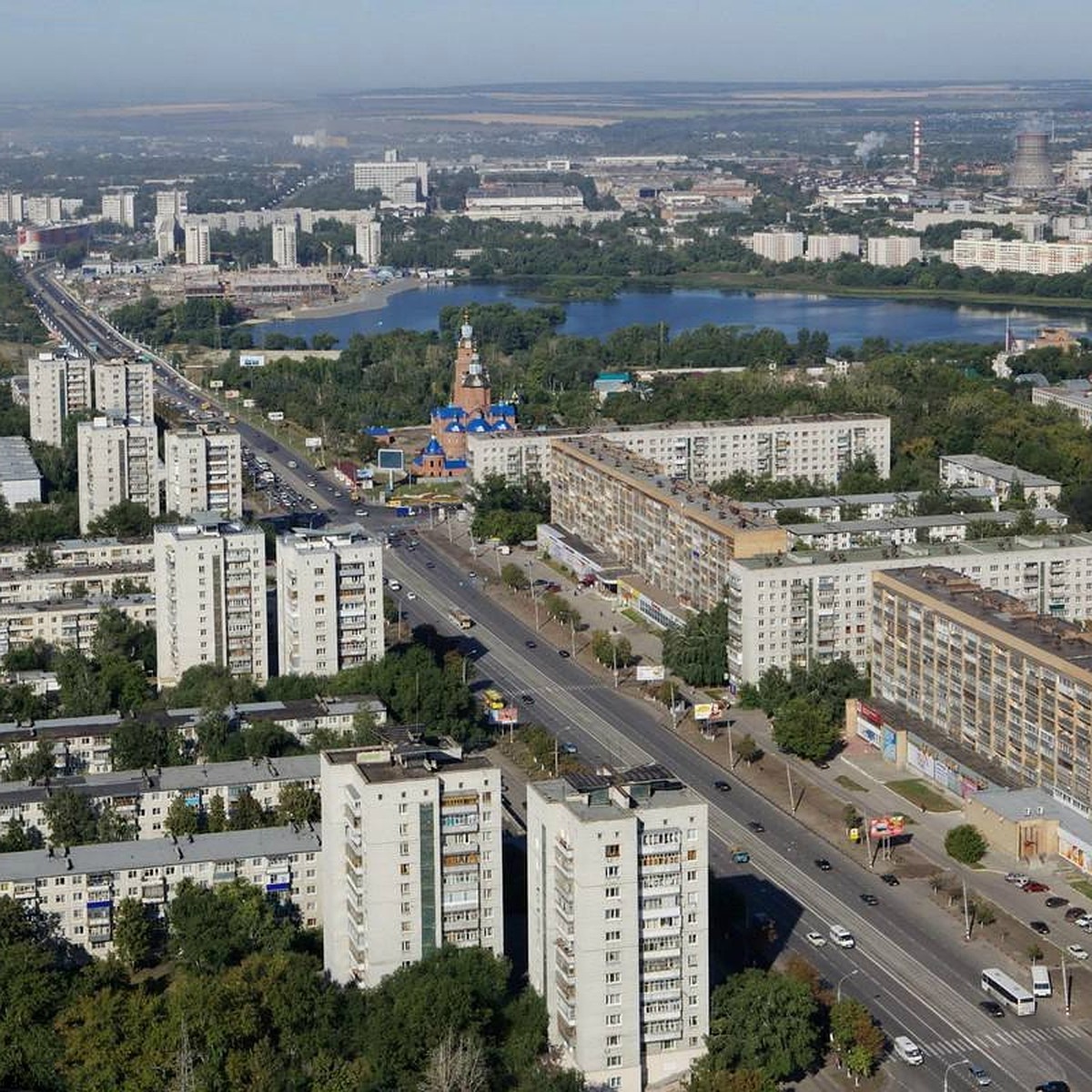 В Ульяновске на улице Минаева энергетики устраняют дефект на подающем  трубопроводе - KP.RU