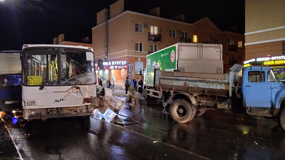 Автомобили столкнулись вечером 25 октября на бульваре Финютина.