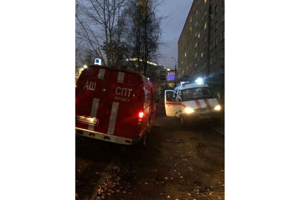 Произошел пожар в квартире на улице Воровского. Фото: телеграм-канал МЧС по Удмуртии