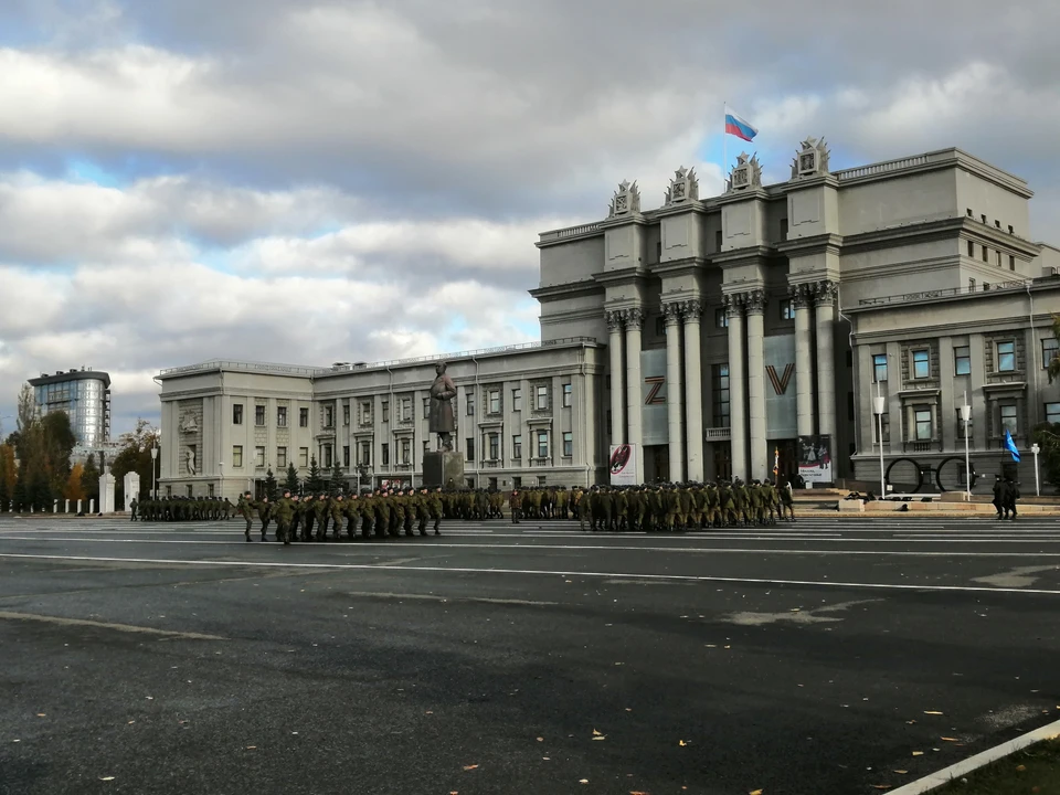 Прямая трансляция самара площадь куйбышева. Площадь Куйбышева в Самаре. Площадь Куйбышева Самара 2023 год. Площадь Куйбышева новый год. Площадь Куйбышева Самара мероприятия.