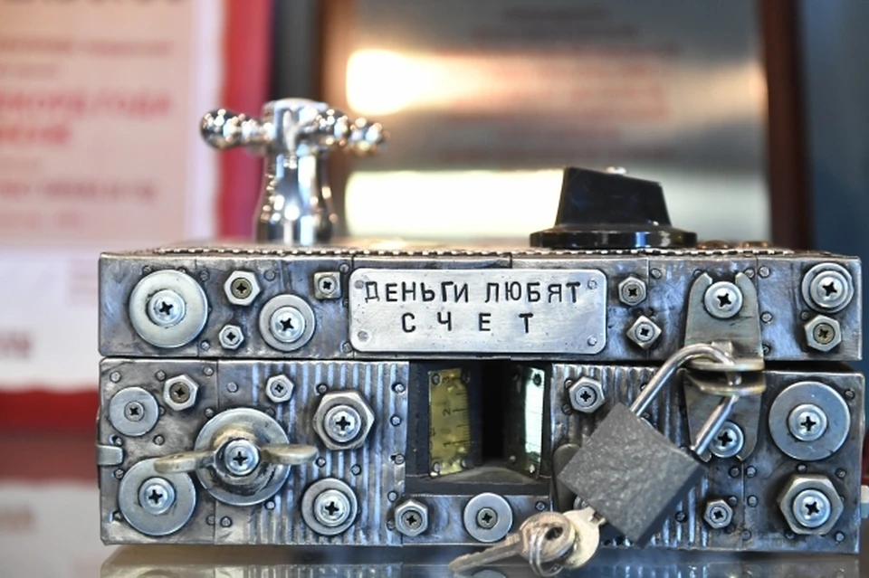 Одинокие омичи предпочитают тратить на себя более 20 тысяч рублей в месяц.