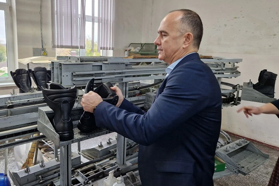 Фабрику посетил заместитель губернатора Игорь Сорокин. Фото: сайт правительства РО