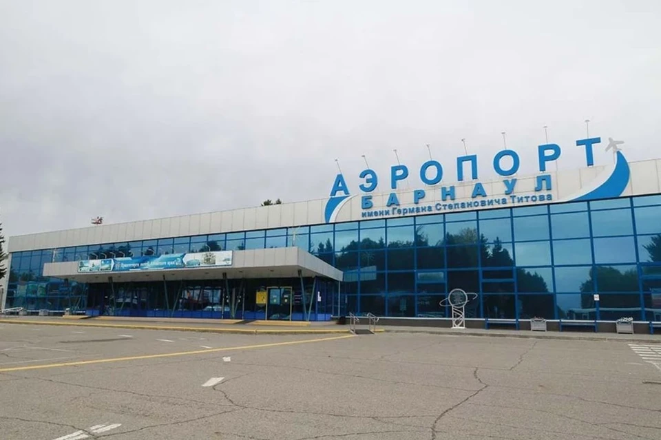 Самолет должен был приземлиться в Барнауле