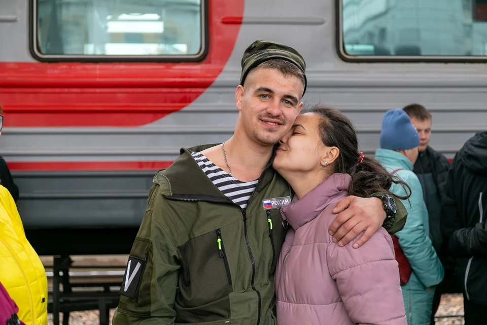 Семьи мобилизованных из Новосибирской области подали свыше 2 тысяч заявлений на получение поддержки.