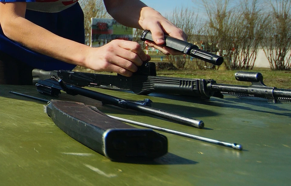 В Крыму утвержден порядок организации курса начальной военной подготовки в школах и учреждениях среднего профессионального образования