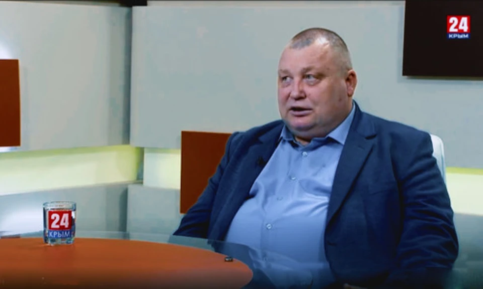 Руководитель центра поддержки перевозчиков и пассажиров Крыма Владислав Антонов Фото: Крым 24