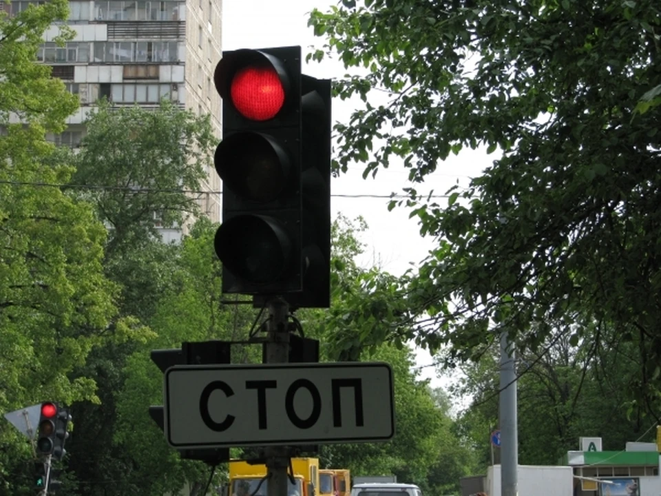В Таганроге на некоторых светофорах увеличат время работы зеленого сигнала.