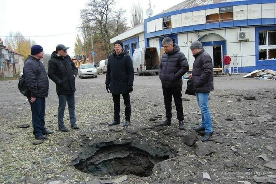 Мэр Стаханова распорядился помочь пострадавшим от обстрела жителям. Фото: Администрация города Стаханова