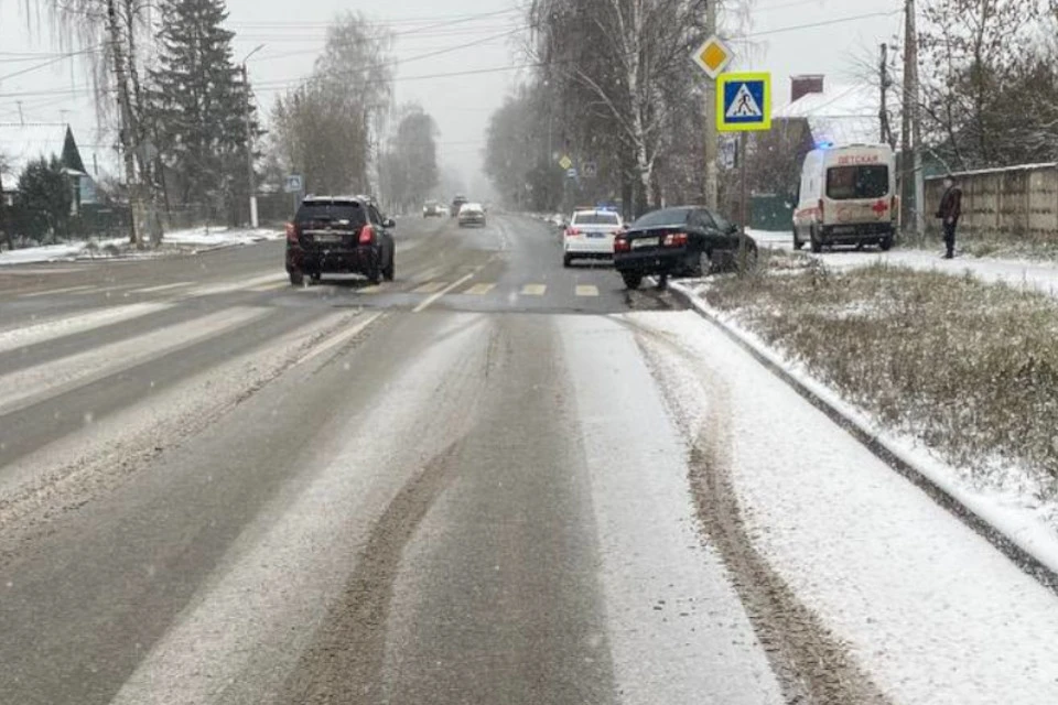 Видно, что водитель пытался затормозить, но не смог. Фото: УГИБДД по Тверской области.