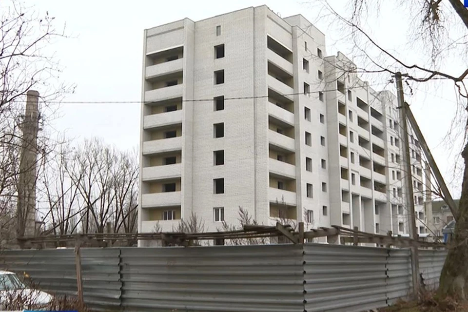 Недостроенный дом на улице Красной Гвардии. Фото: ГТРК "Брянск".