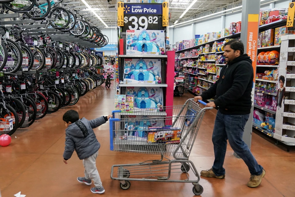 Полиция сообщает, что неизвестный открыл стрельбу в магазине Walmart