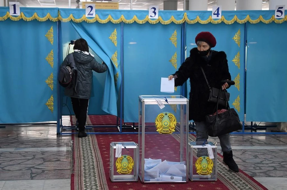 Досрочные президентские выборы в Казахстане прошли 20 ноября, в них победил Касым-Жомарт Токаев.