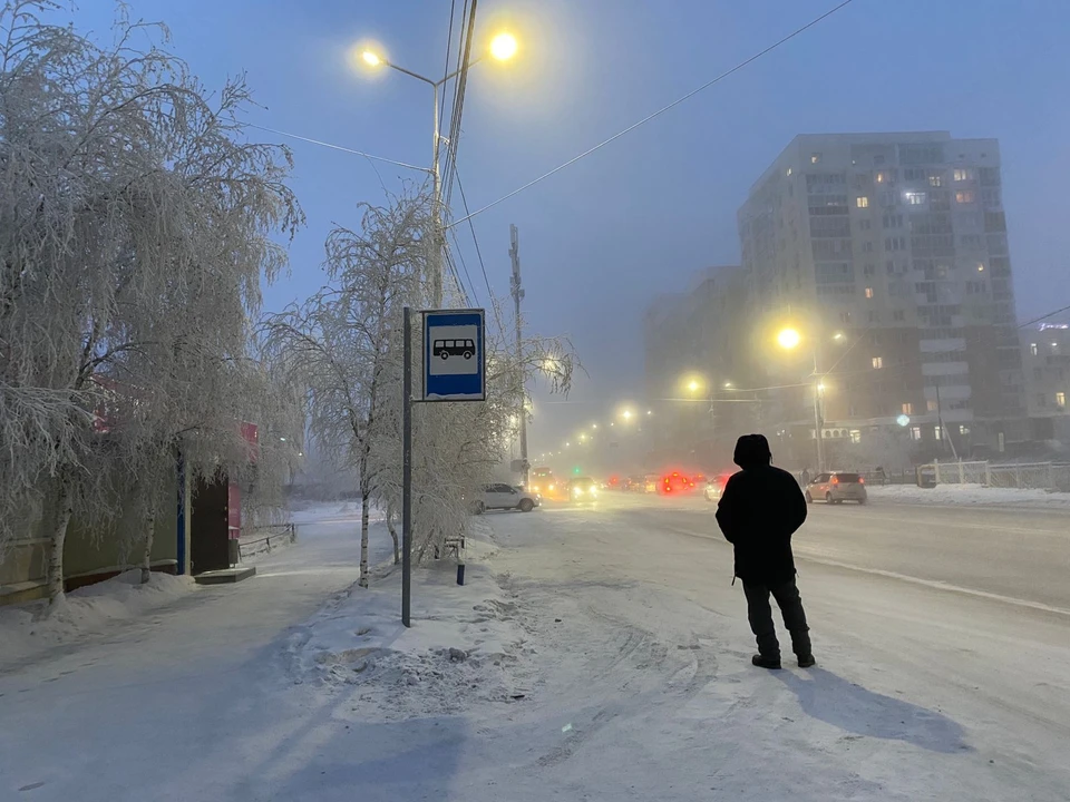 Город якутск температура. Сильный снег. Сильный снегопад. Морозный день. Сильный ветер.