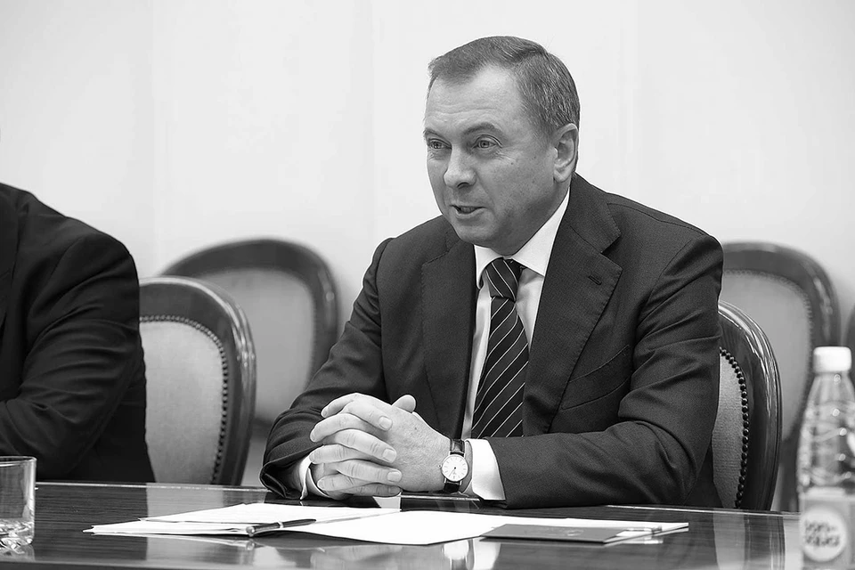 В пресс-службе МИД Беларуси подтвердили информацию о смерти Владимира Макея.