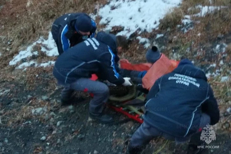 Девятилетний мальчик сорвался со скалы на Камчатке