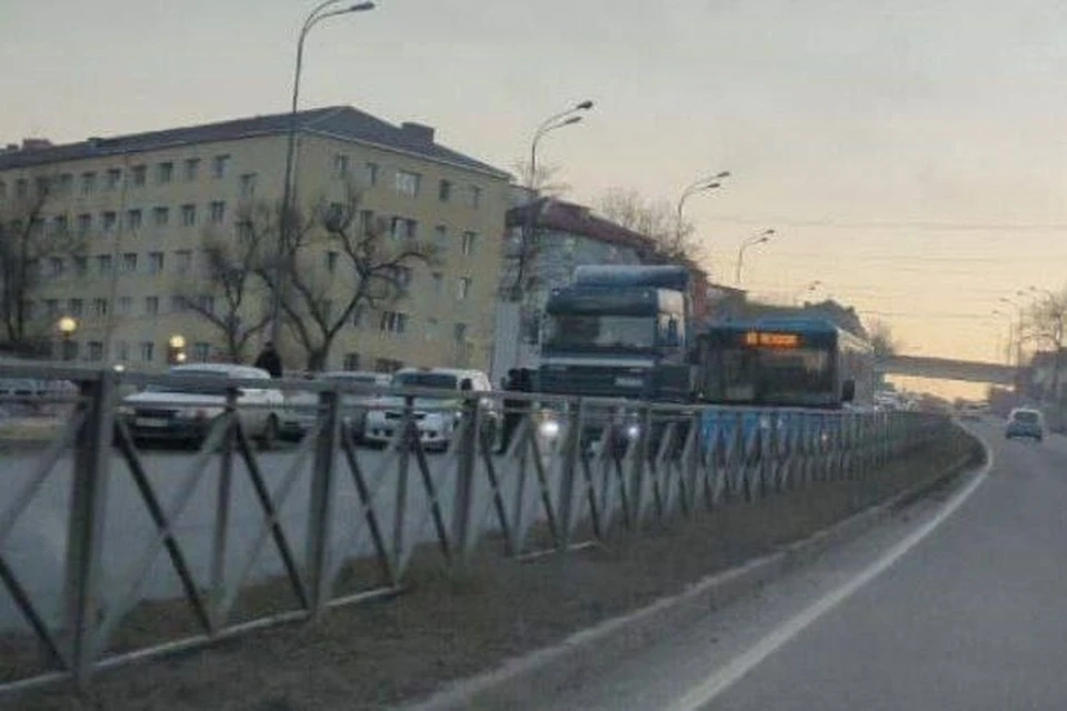 Точное владивосток сейчас. Дороги во Владике. Владивосток пробки парковка. Фото Владивостока сейчас.