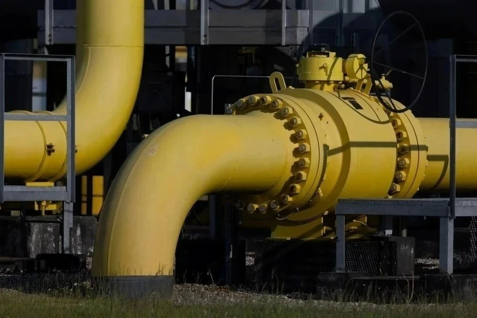 Еврокомиссия намерена сделать потолок цен на российскую нефть регулируемым