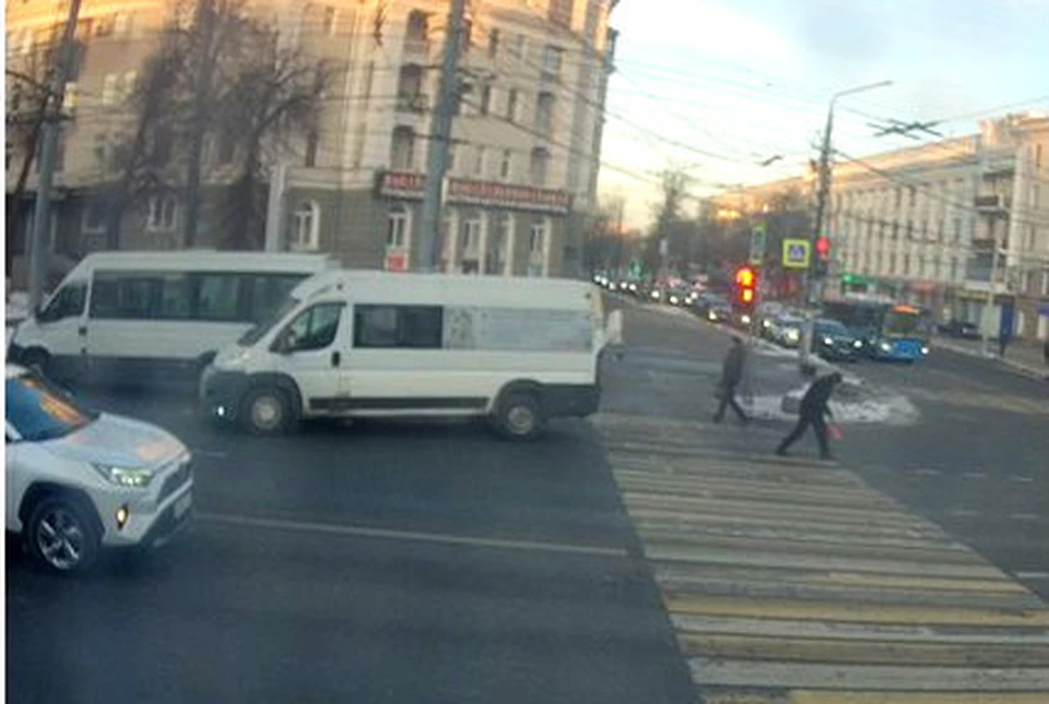 На проспекте Ленина в Туле произошло ДТП с участием двух маршруток
