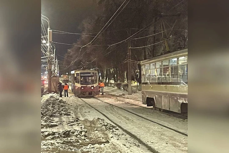 Трамвай сошел с рельсов в Нижнем Новгороде 6 декабря